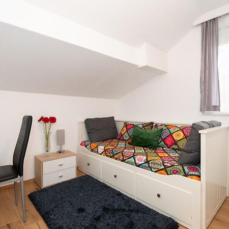 Ferienwohnung Waldblick, Faaker See Oberaichwald  Екстериор снимка