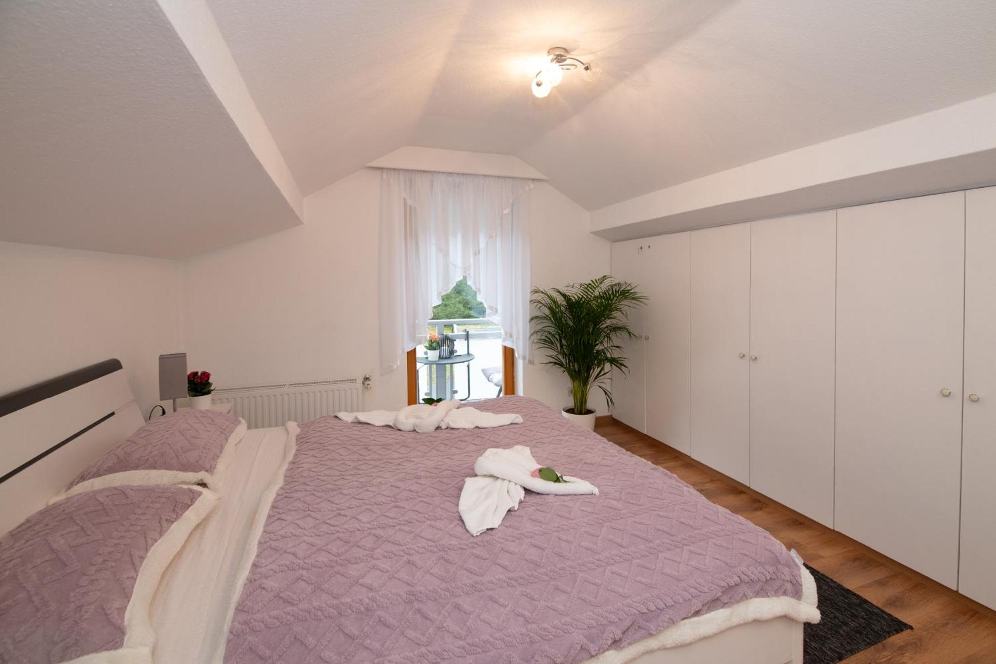 Ferienwohnung Waldblick, Faaker See Oberaichwald  Екстериор снимка
