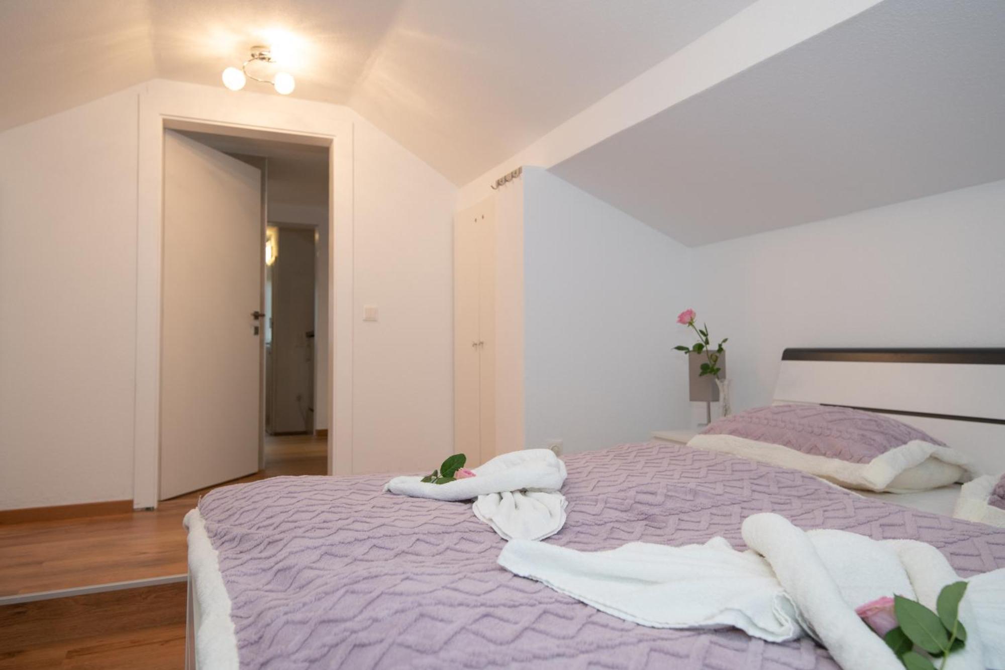 Ferienwohnung Waldblick, Faaker See Oberaichwald  Екстериор снимка